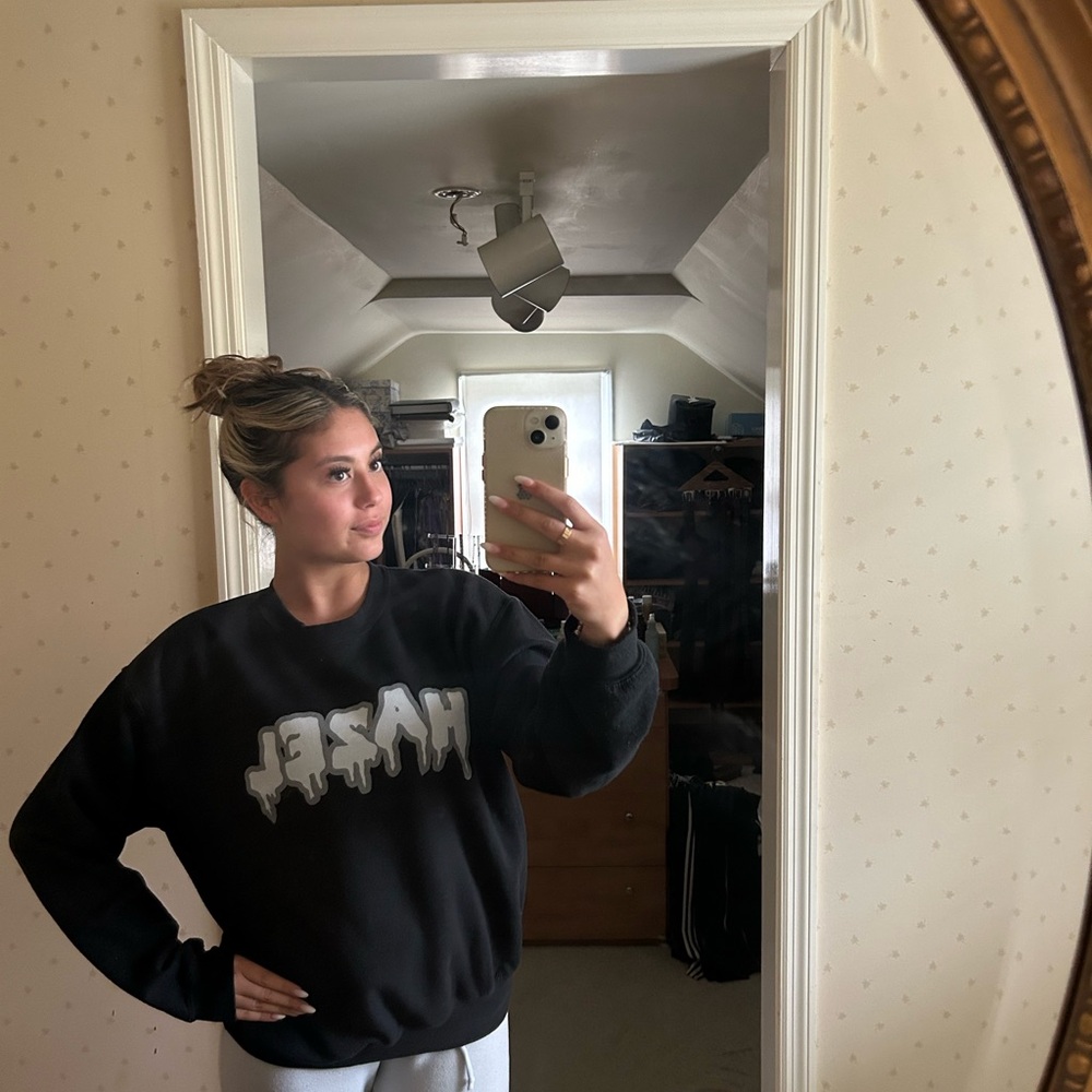 Hazel Black Sweatshirt size medium